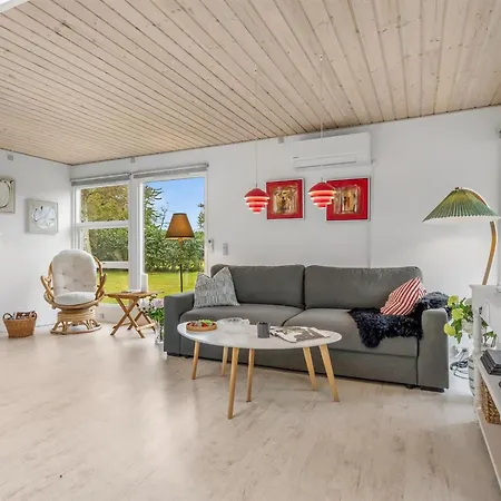 Casa de Férias Einari - 500m From The Sea By Interhome