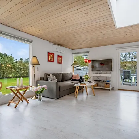 Einari - 500m From The Sea By Interhome Feriehus Rødby