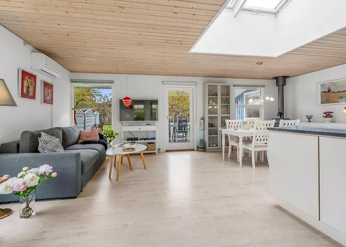 Einari - 500m From The Sea By Interhome